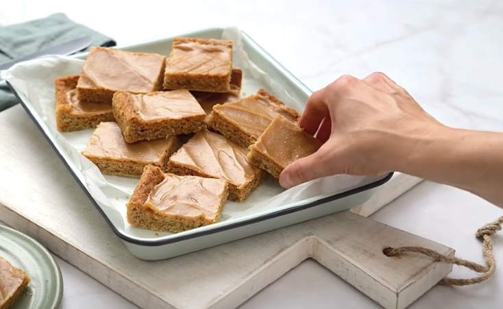 Weetabix with peanut butter